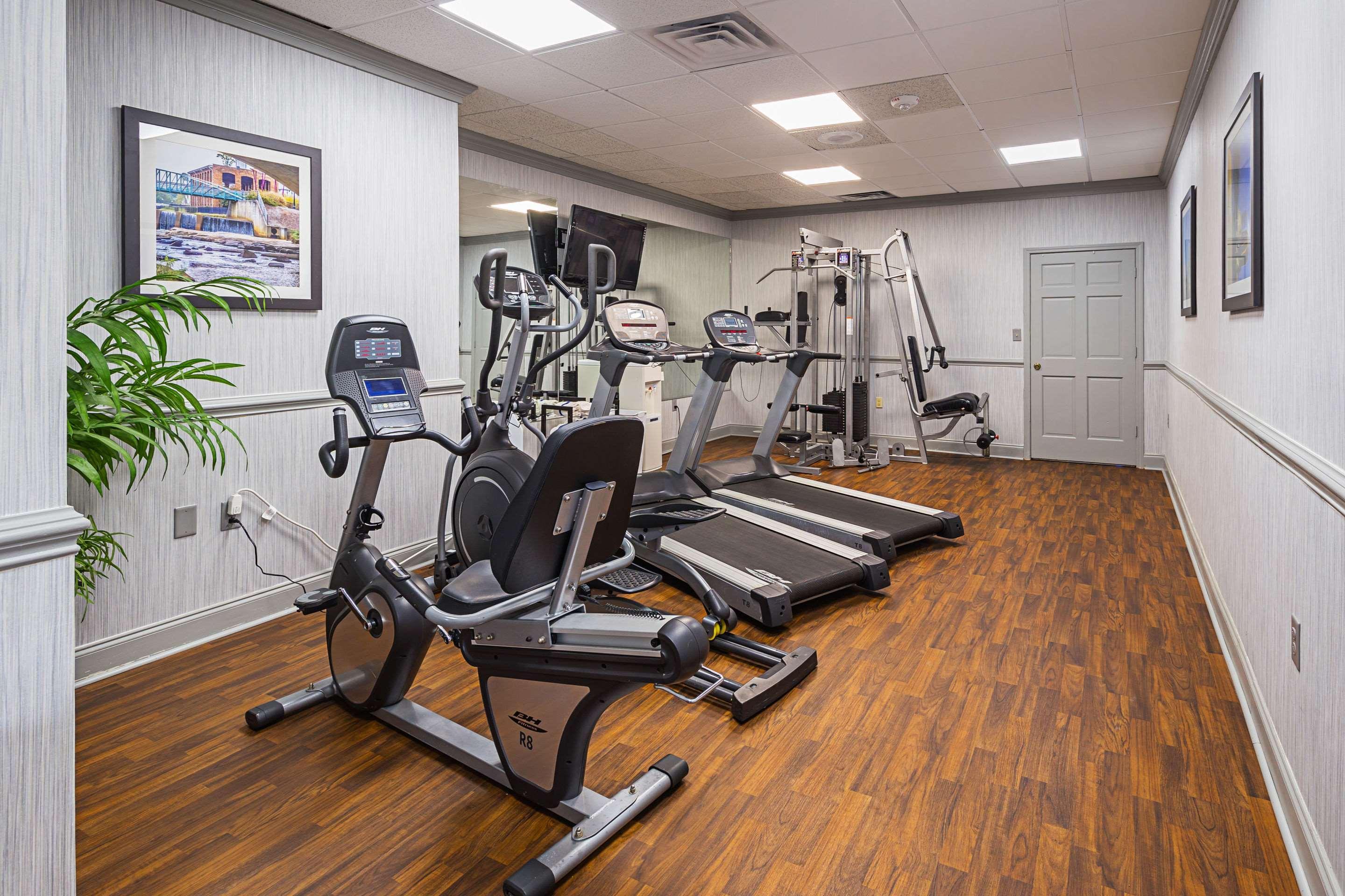 Quality Inn & Suites Greenville - Haywood Mall Екстериор снимка