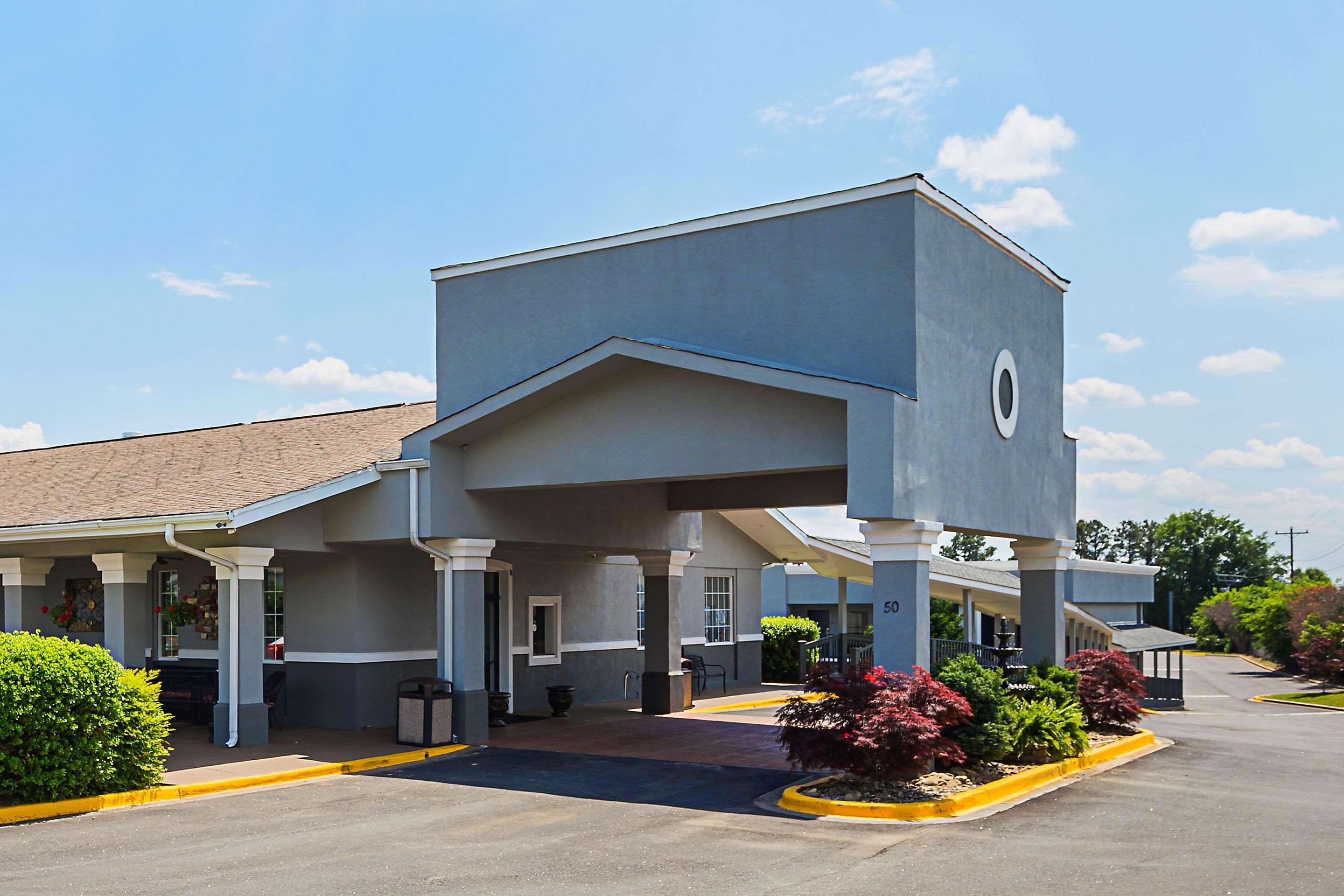 Quality Inn & Suites Greenville - Haywood Mall Екстериор снимка