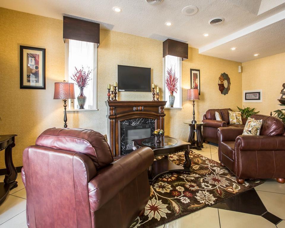 Quality Inn & Suites Greenville - Haywood Mall Екстериор снимка
