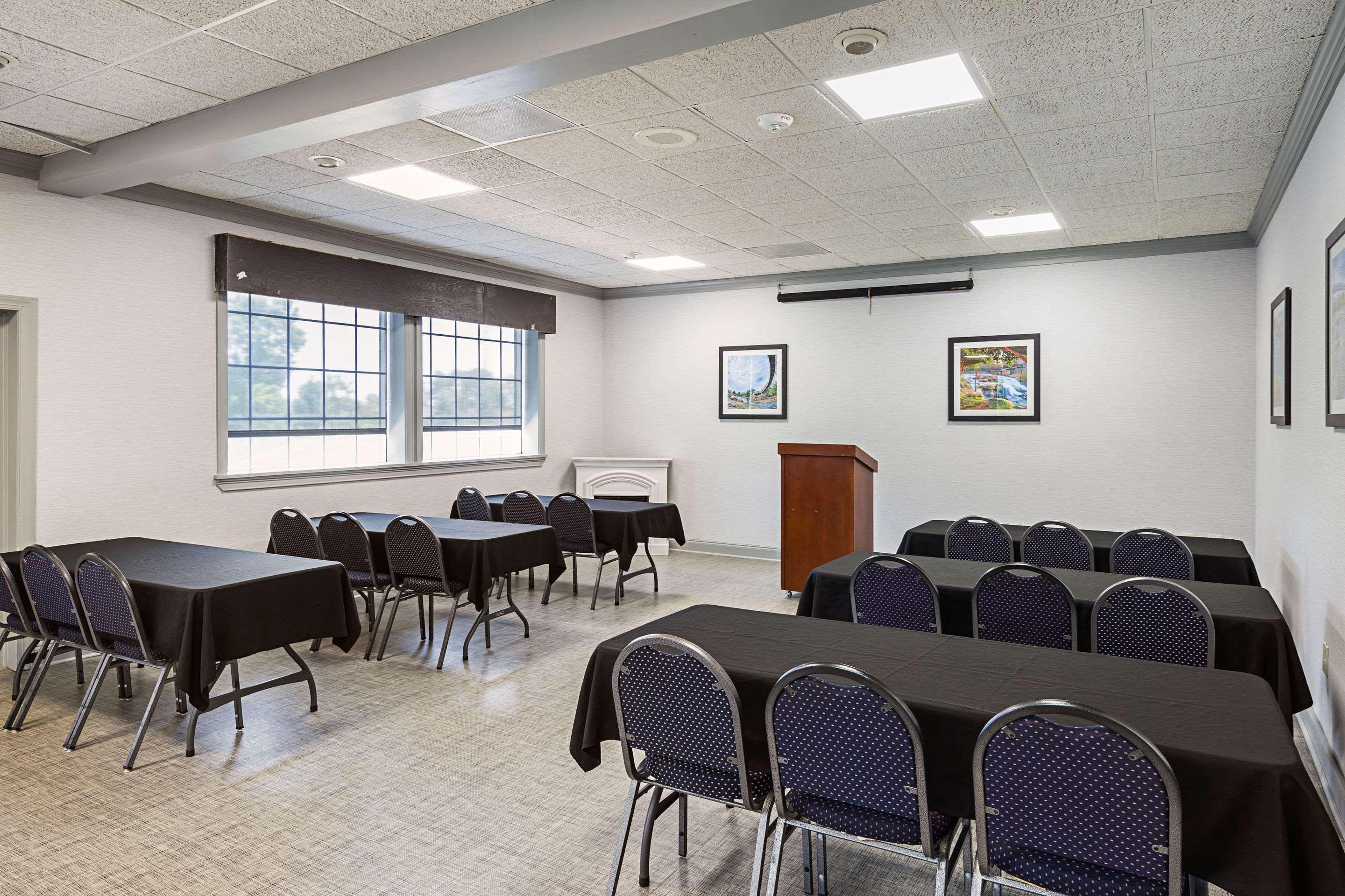 Quality Inn & Suites Greenville - Haywood Mall Екстериор снимка