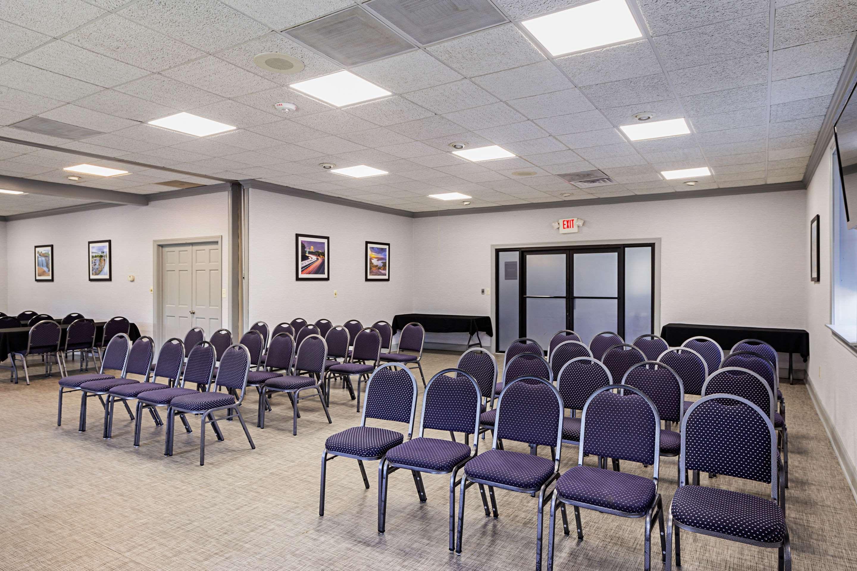 Quality Inn & Suites Greenville - Haywood Mall Екстериор снимка