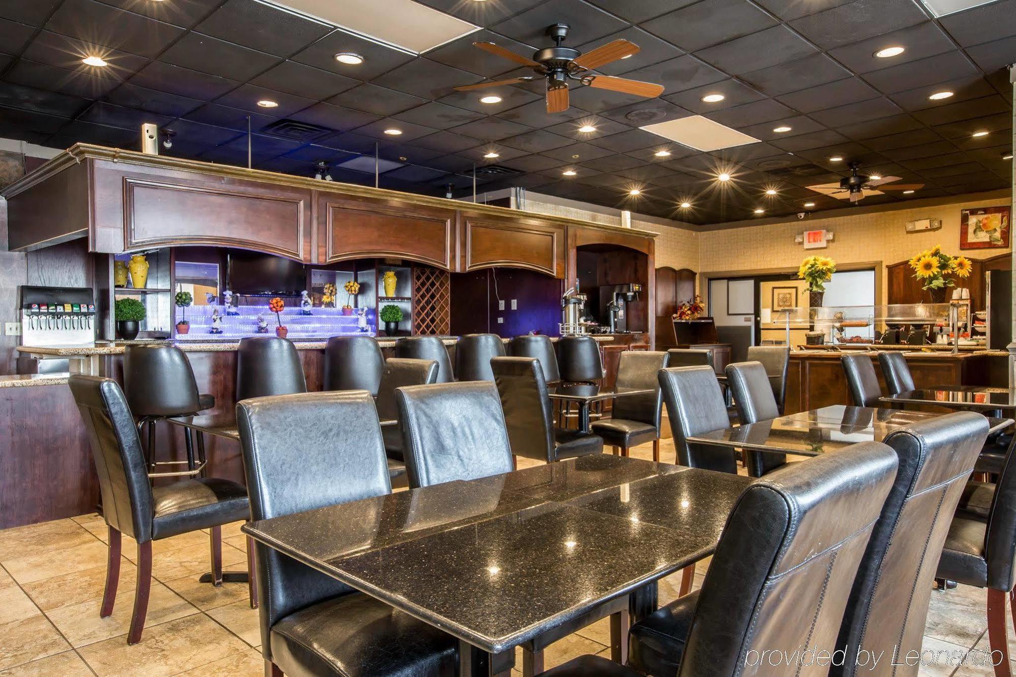 Quality Inn & Suites Greenville - Haywood Mall Екстериор снимка