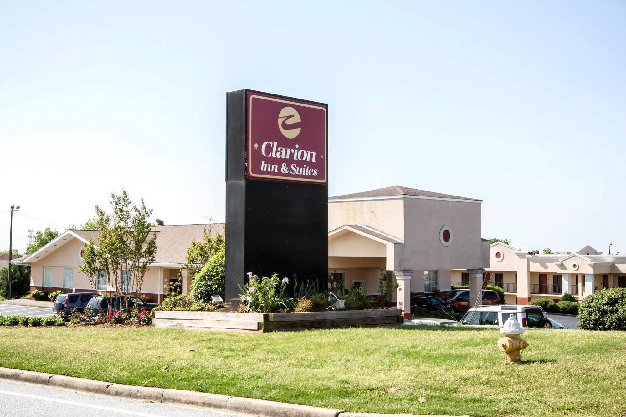 Quality Inn & Suites Greenville - Haywood Mall Екстериор снимка