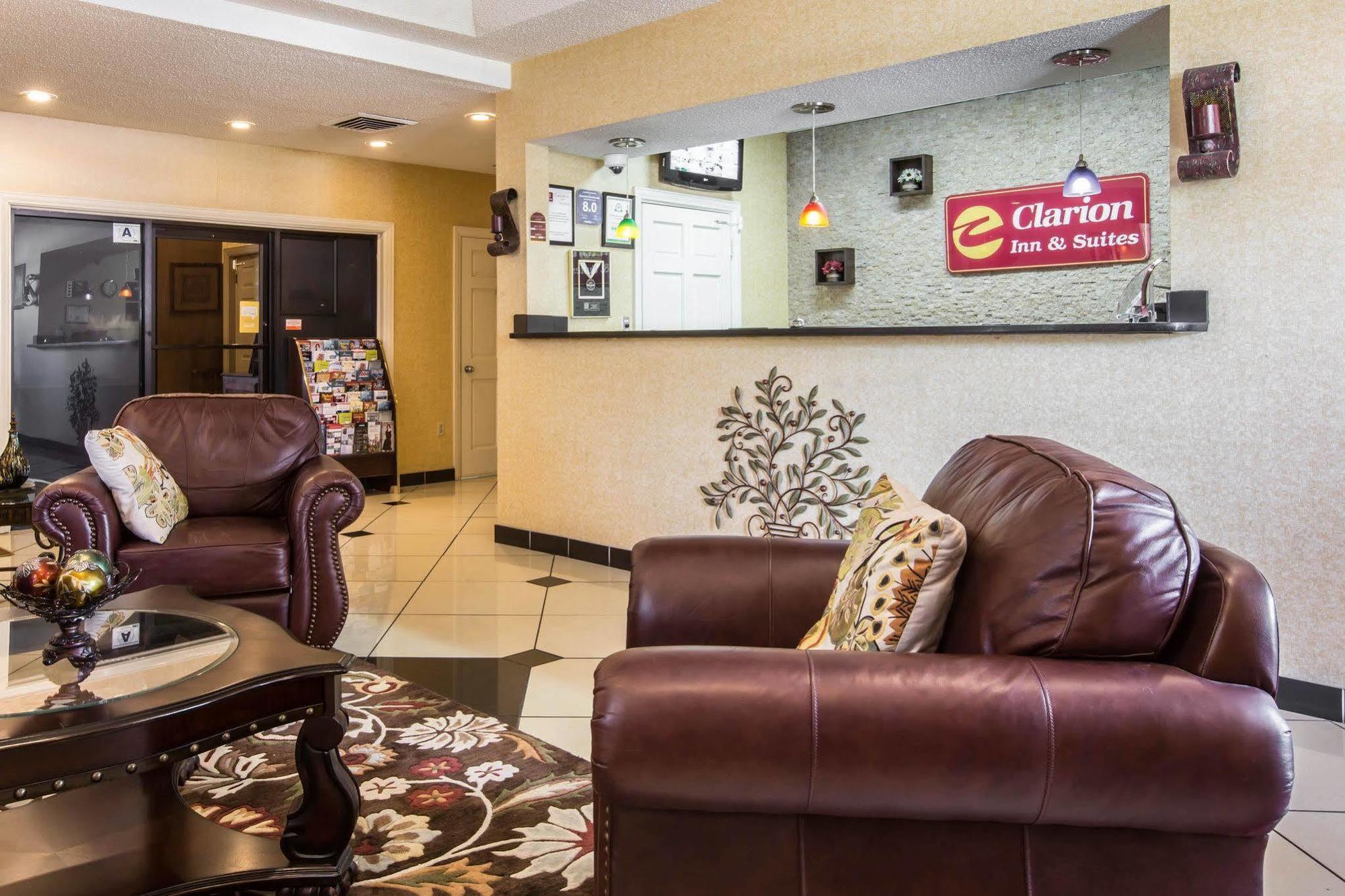 Quality Inn & Suites Greenville - Haywood Mall Екстериор снимка